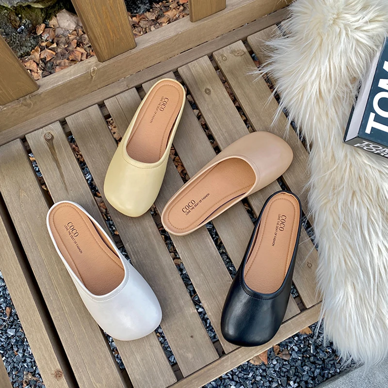 

Мюли женские с закрытым носком, сланцы, Мягкие Шлепанцы, на плоской резиновой подошве, пикантные римские сандалии, модная обувь из искусстве...