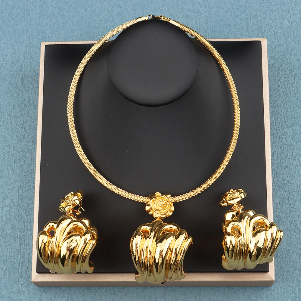 

Dubai Gold Plated Jewelry Sets For Women Spray Pattern Fashion Drop Earrings 2022 Trend Copper Pendant Wedding Party Gifts