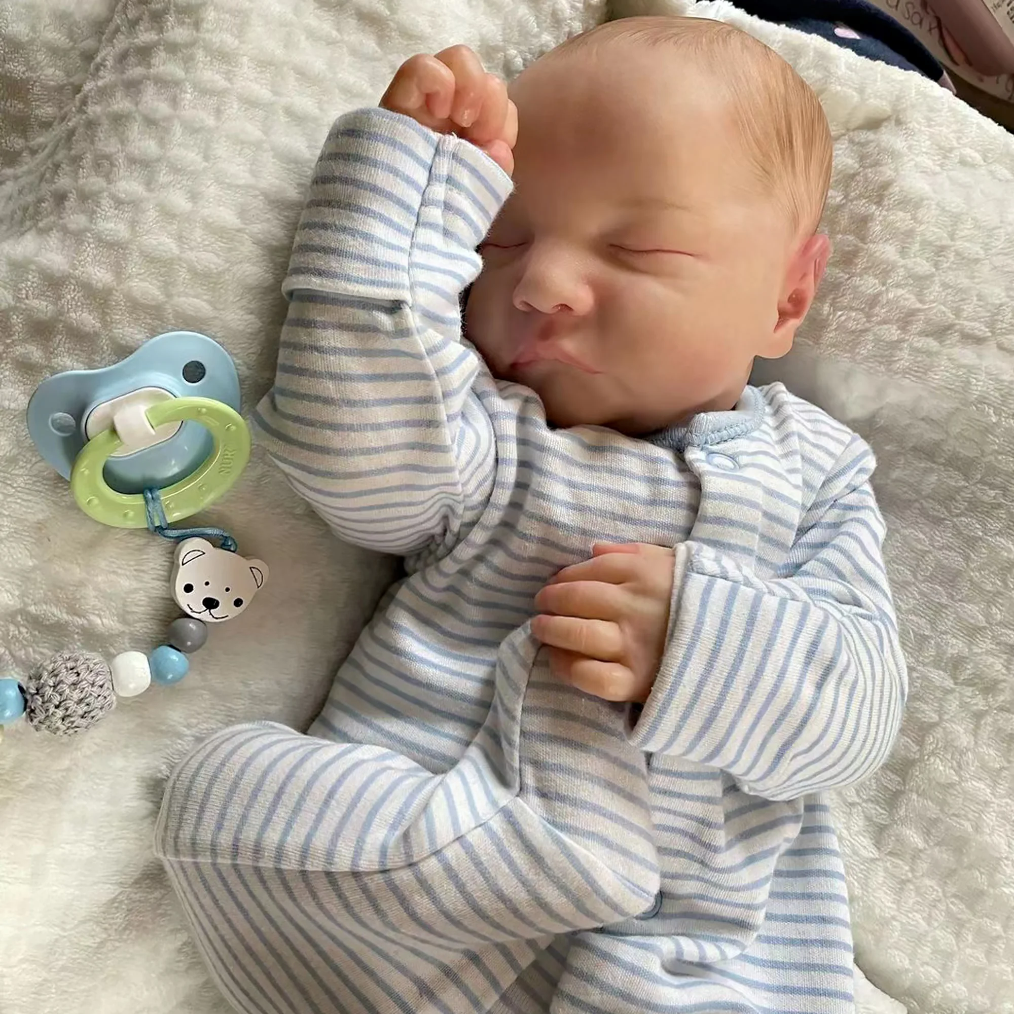 43cm Cuddly Levi Bebe Reborn  Close Eyes Full Body Silicone 