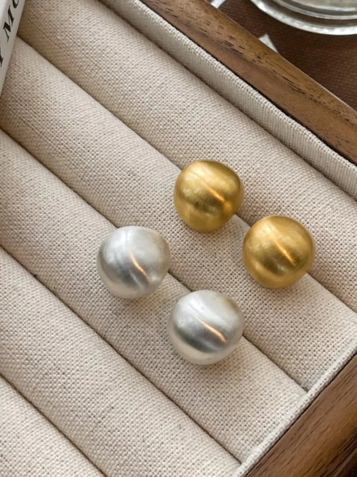 High Quali ~ Exquisite Matte Frosted Small Puff Stud Earrings Women Golden Commuter Versatile Design High-Grade Te...