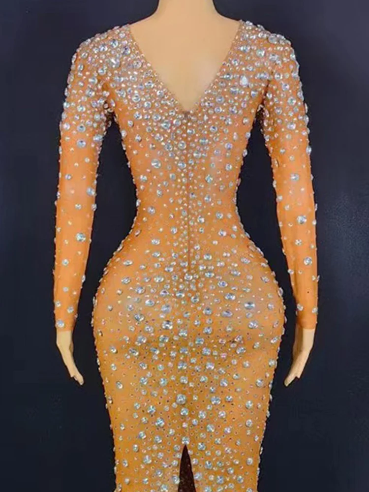 Женское облегающее платье с эластичным поясом 2024