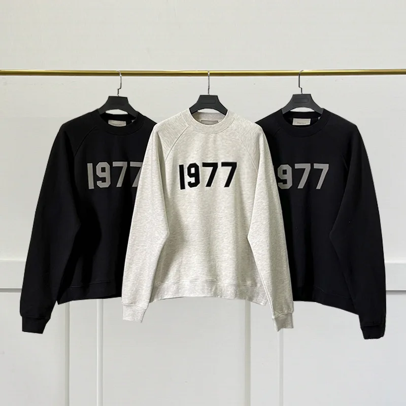 

Essentials Men's Long Sleeved T-shirt 1977 Flocked Letters Women's Oversized Pullover 100% 1:1 Loose Top Hip Hop Street Dress