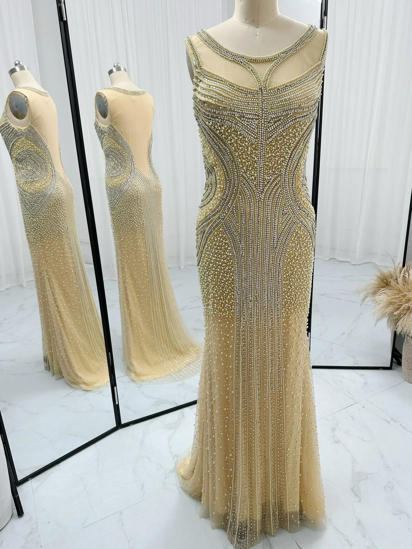

Champagne Gold Fashion Heavy Gongbian Nail Sleeveless Mesh Slim Mermaid Slim Night Dress M1854 M1854