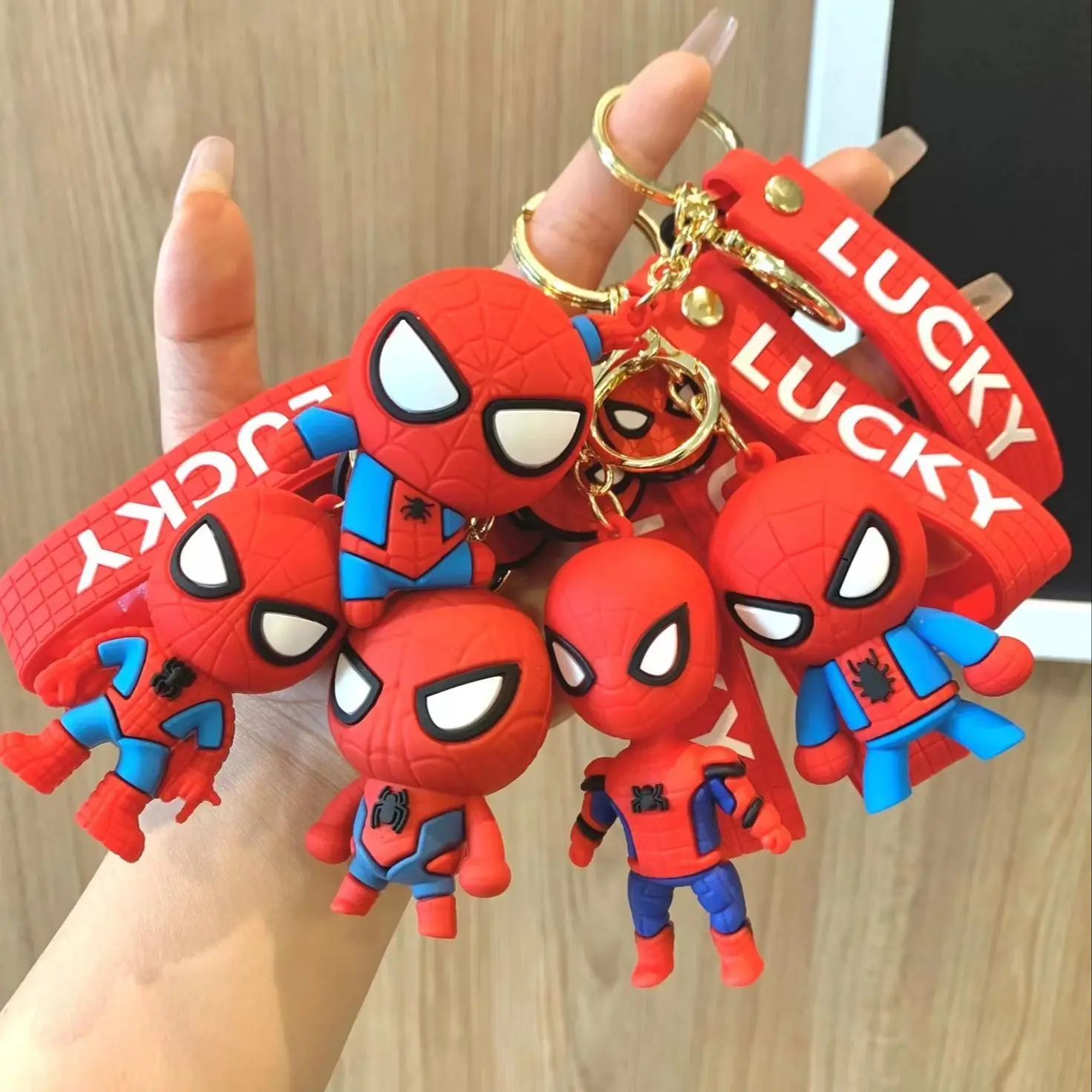Disney Superhero Keychain Avengers Alliance Kawaii Spiderman Epoxy Figure Key Ring Ornament Fashion Bag Pendant Girls Boys Gift