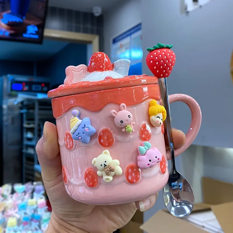 

3D Cartoon Cute Ceramic Coffee Mug with Spoon and Lid and 3D Sticker Lovely Porcelain Milk Tea Cup Creativity Gift 390ml TC184