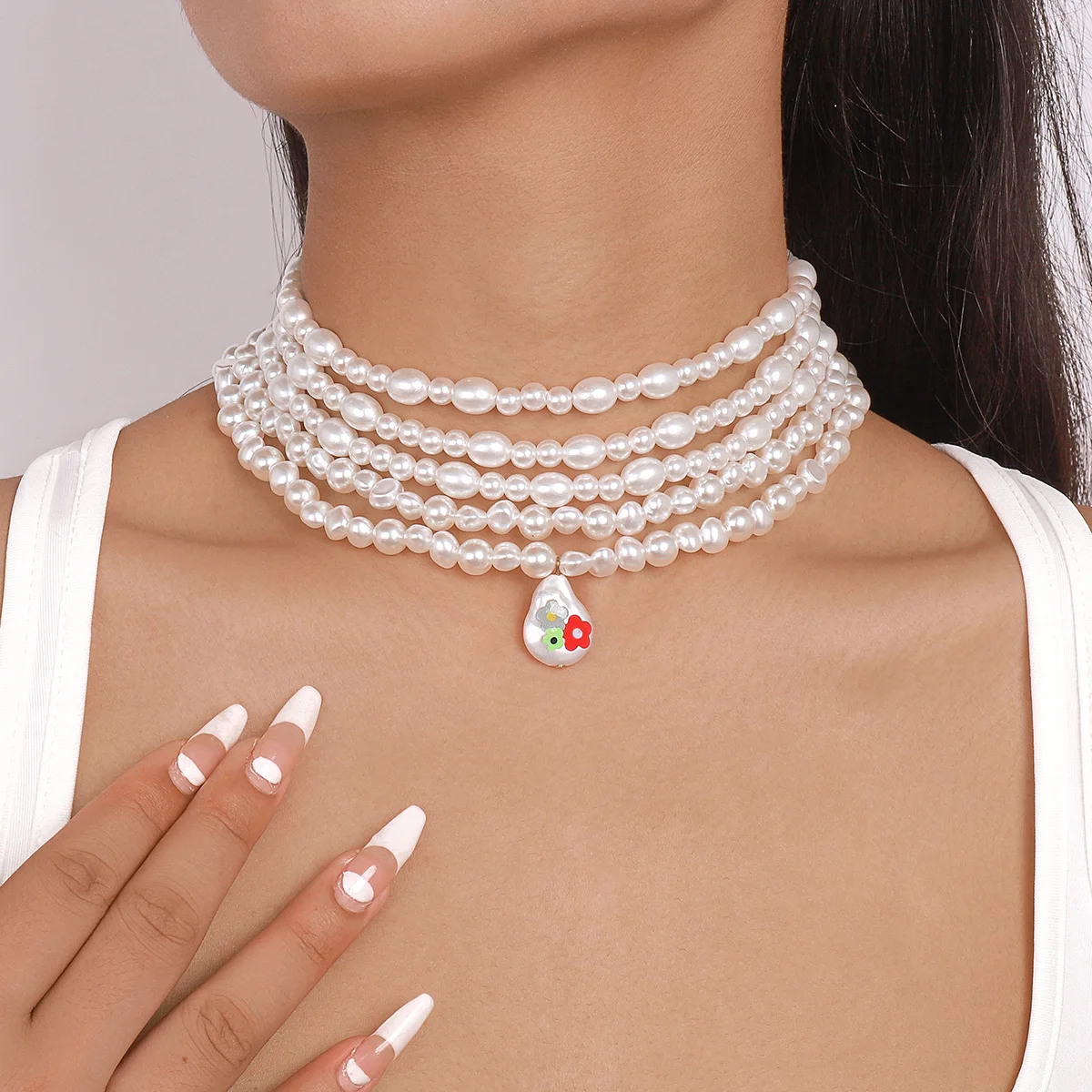 French retro elegant pendant Pearl drop printing overlapping necklace personality light luxury niche necklace.