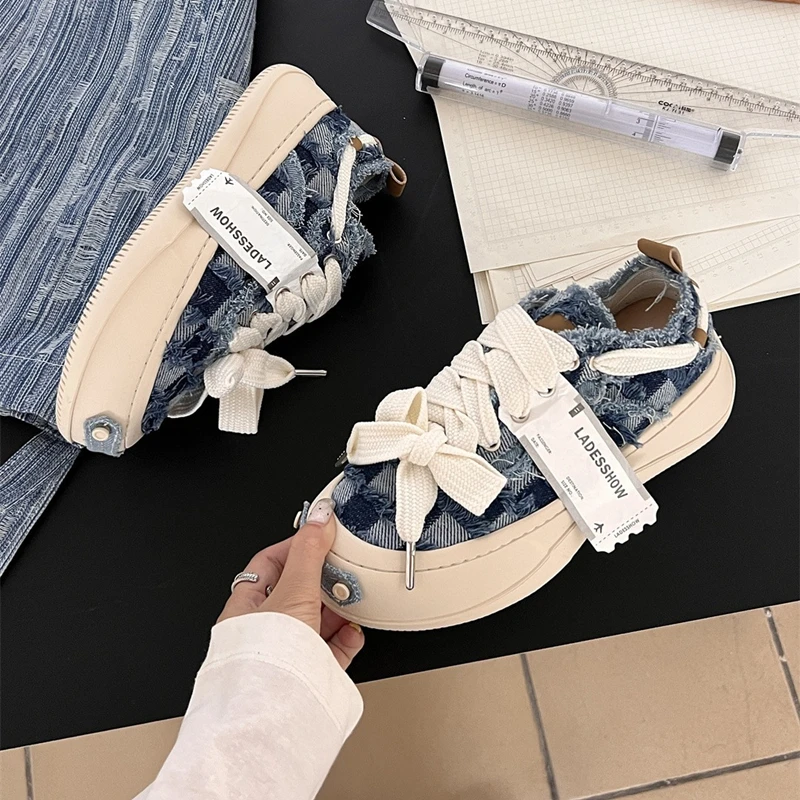 Модные повседневные женские кроссовки на высокой платформе массивном каблуке