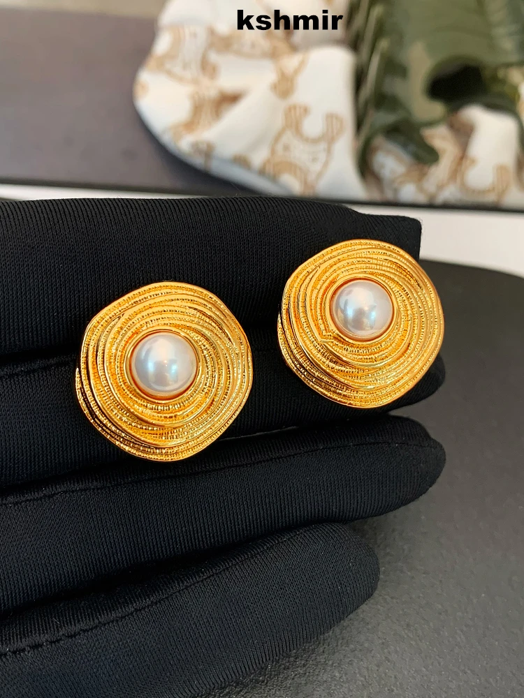 

kshmir 2023 Female Pearl Earrings Metal studs Round retro temperament geometric ear jewelry Gift accessories
