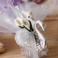 300 pcs Wedding Favor Boxes Acrylic Swan With Beautiful Lily Flower Wedding Gift Candy Favors Novelty Baby Shower Candy Boxes