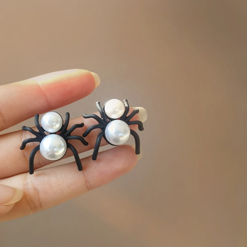 

S925 Needle Punk Spider Earrings Stud Aesthetic Pearl Earrings Personality Trendy Exaggerated Christmas Earrings Female 4432
