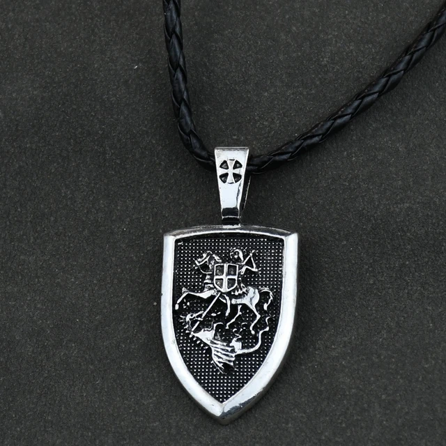 Кулон мужской щит. Подвеска облако. Зеркало защита кулон. Мужской кулон защита. Кулон защиты.