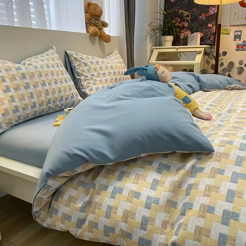 

Simple Plaid Style Washed Cotton Four-Piece Set Skin-Friendly Pure Cotton Four-Piece Set Fitted Sheet Bedding Sets
