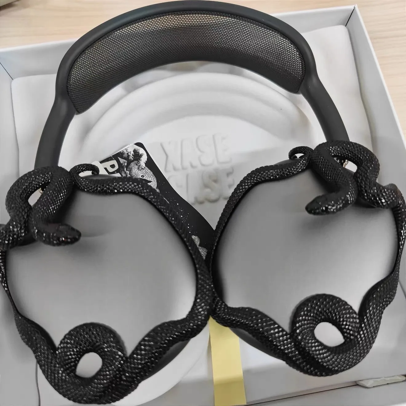 Фото Чехол для наушников серии XKSU Snake, подходит для AirPods Max, технология 3D-печати. №1