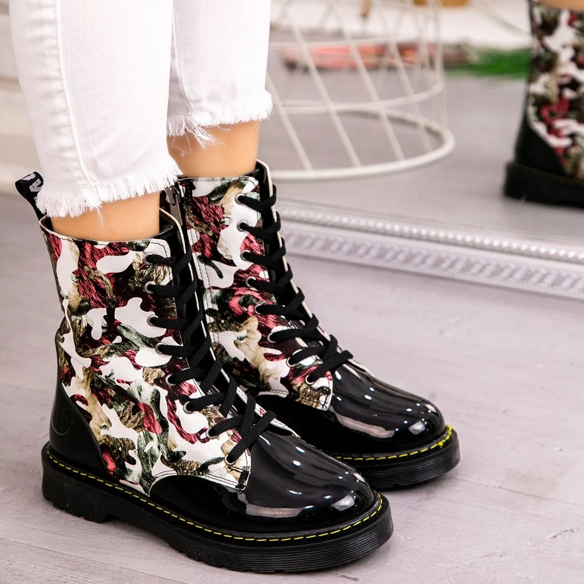 

Tonar Repair Black Patent Leather Lace-Up Women Boots Zipper Mixed Color Winter Comfortable and Stylish