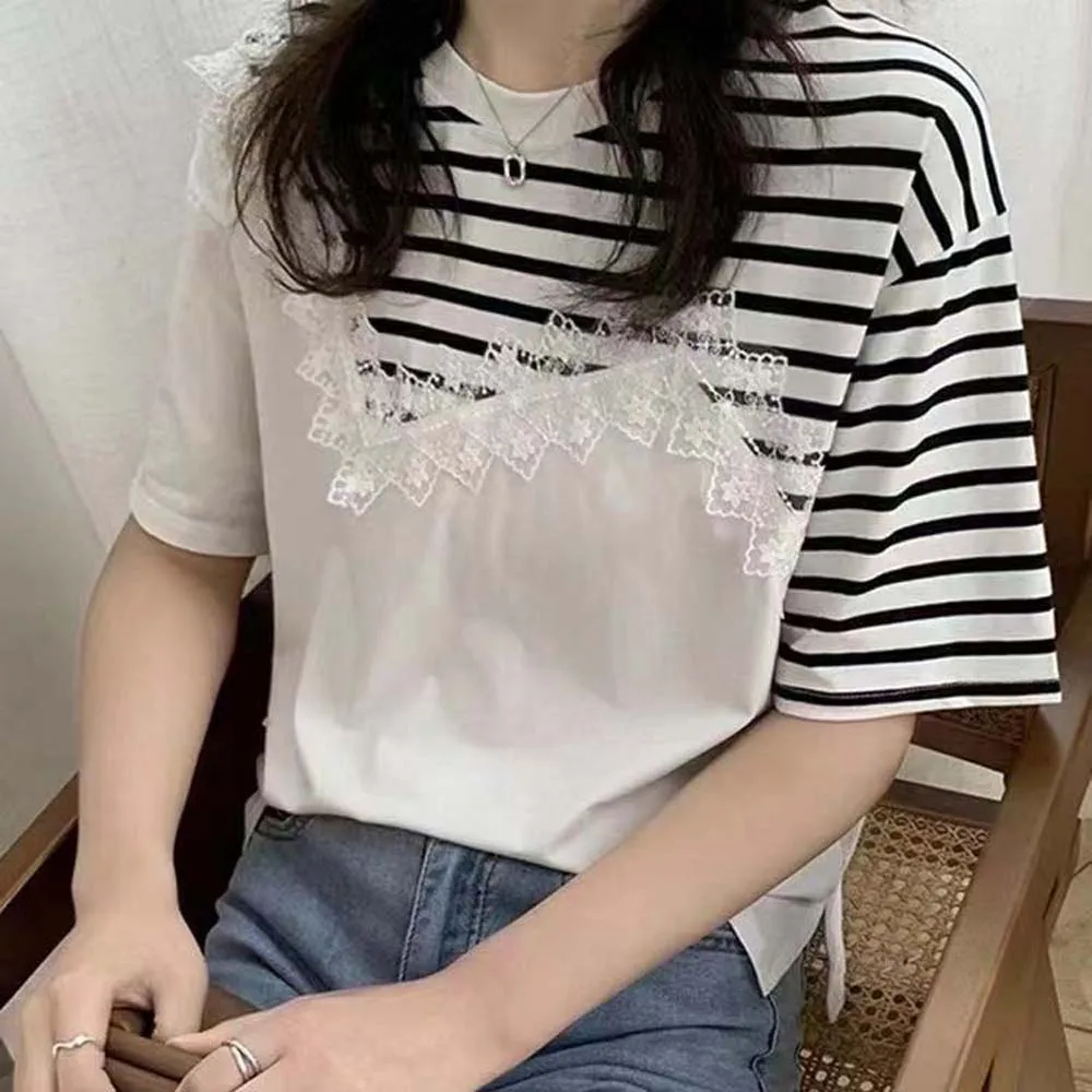 

Летняя женская футболка с коротким рукавом, кружевной полосатый принт, лоскутный пуловер с круглым вырезом, облегающий корейский модный По...