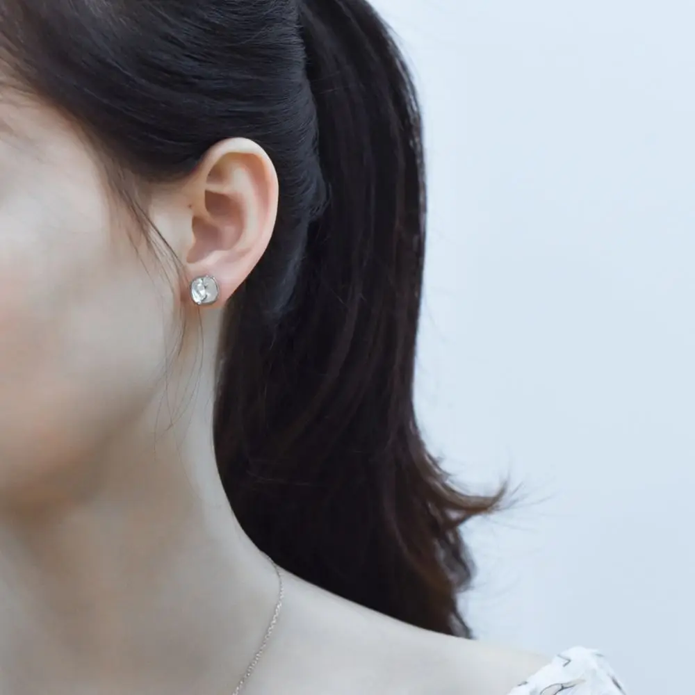 Серьги-гвоздики TGNEL из чистого титана с фианитом для чувствительных ушей 10 мм