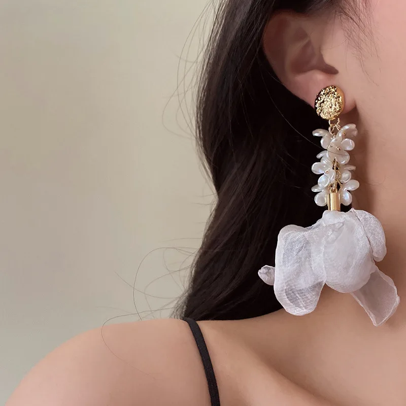 

French Chiffon Lace Flower Stud Earrings for Women Romance Gentle Exquisite Charm Fairy Earrings French Aesthetics Jewelry