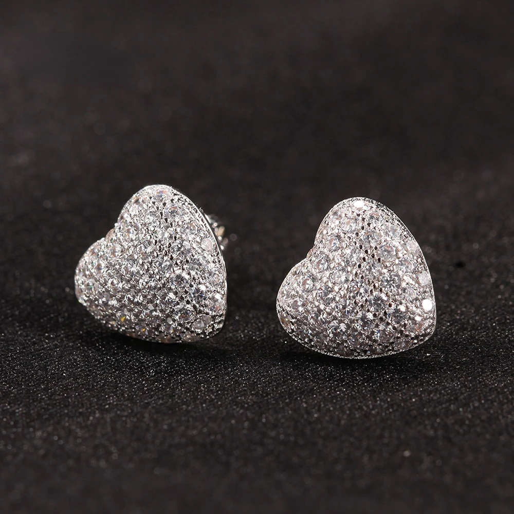 

Fashion Silver Color Men and Women Trend New Full Cubic Zirconia Love Earrings Hip Hop Student Design Creative Ear Jewelry