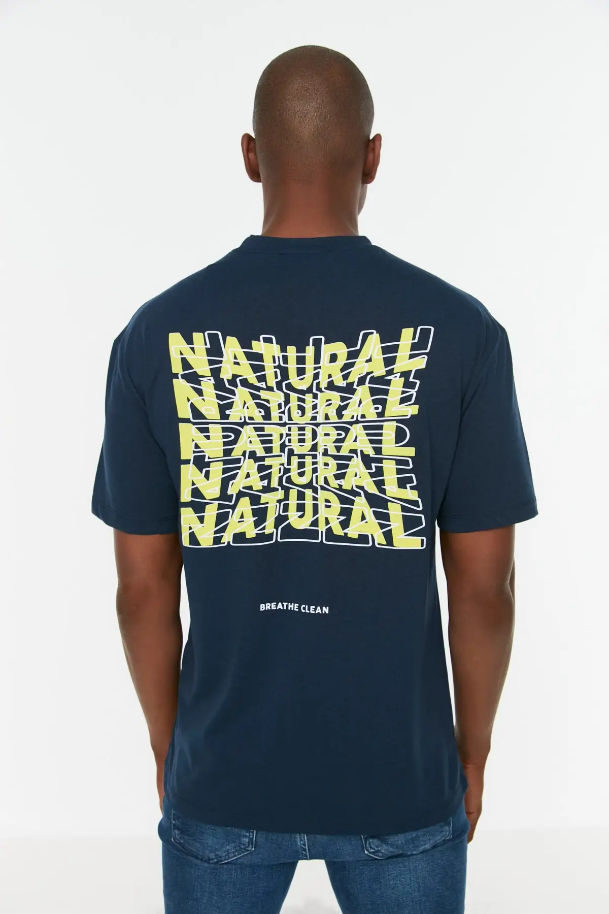 

Мужская футболка с коротким рукавом и круглым вырезом