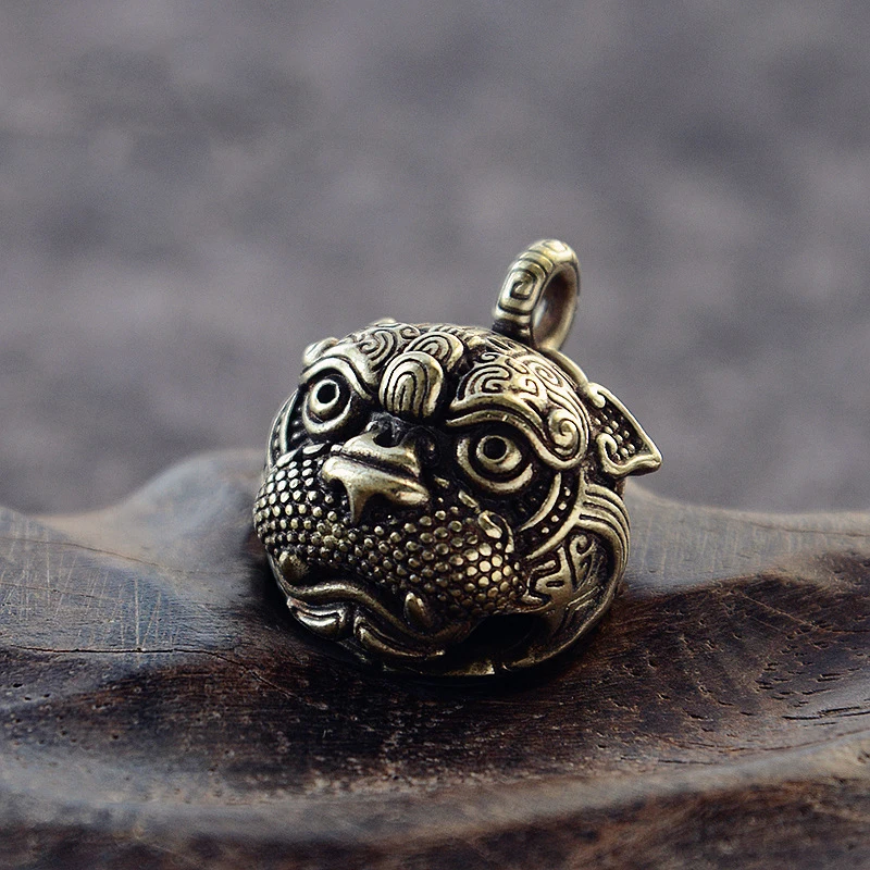 

Brass Big-eyed Brave Bell Head-driven Antiques and Old Accessories Home Decoration