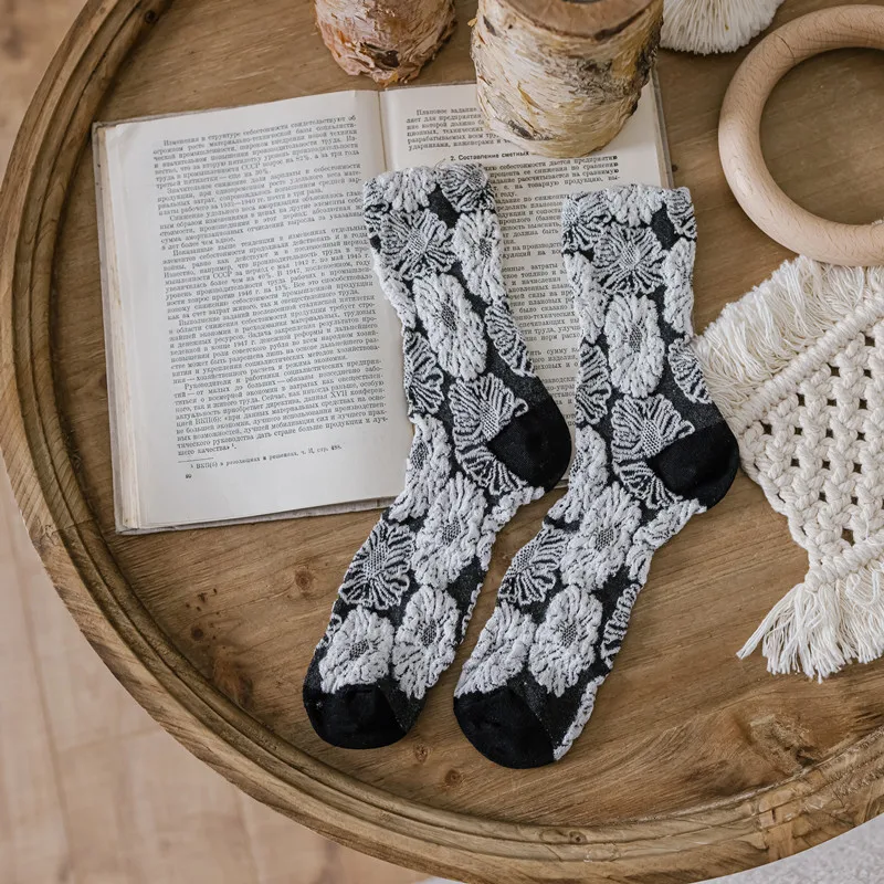National Court Style Stockings Socks Women Black Series of Literature and Art Big Flower Niche Design Mid-tube Women's Socks