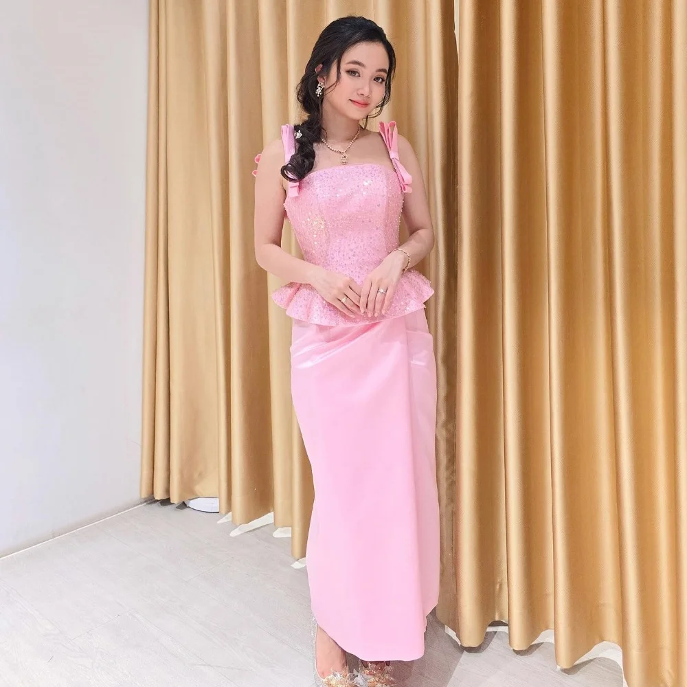 Изысканные атласные платья миди без бретелек с блестками и бантом со стразами по