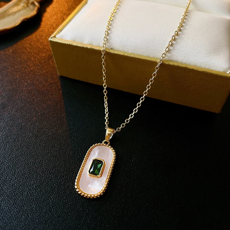 

DREJEW Gold Colour Delicate Geometric Oval Pendant Necklace for Women Girls New in Cubic Zirconia Banquet Engagement Accessory