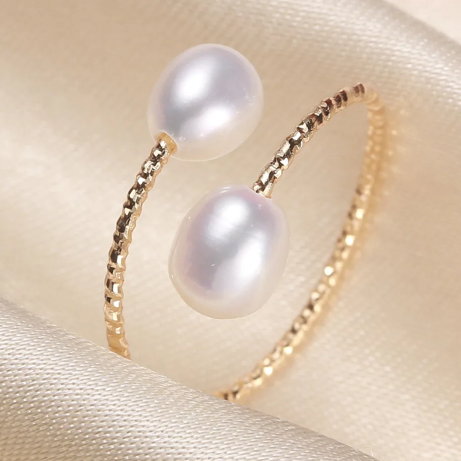 

Note Gold Color Fresh Water Pearl Rice Bead Girls Simple Small Fresh Original Hand Jewelry Wholesale Engagement Rings for Women