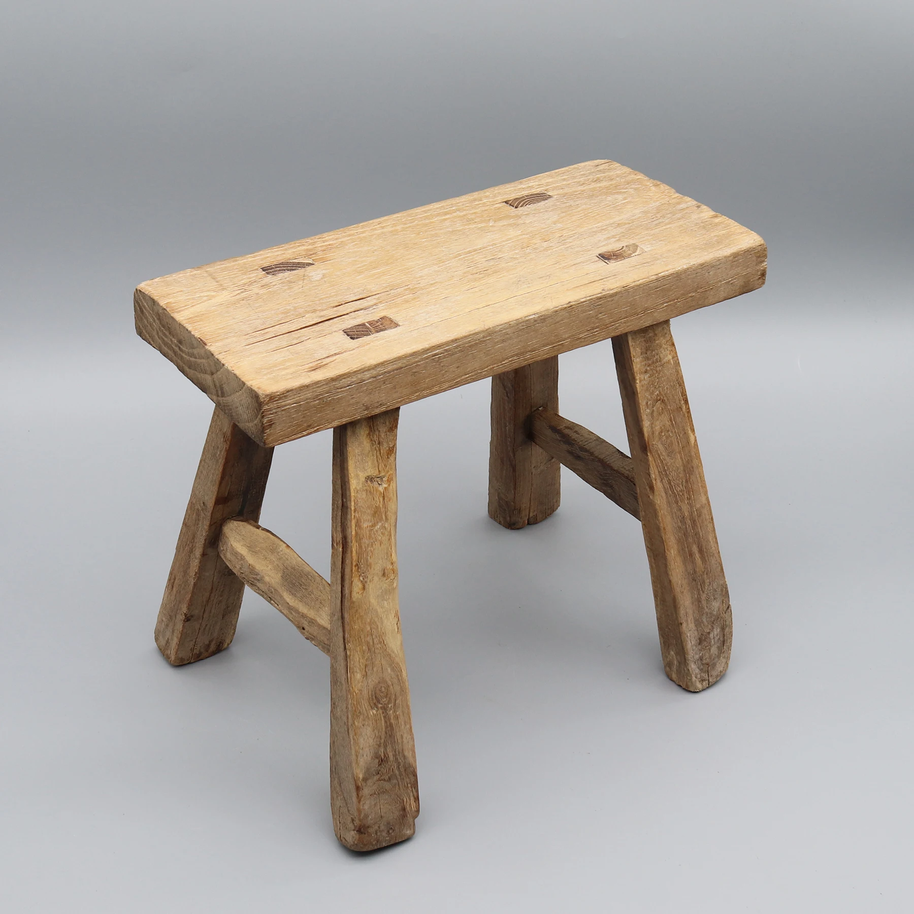 

Небольшой деревянный стул, старое, цельное дерево, китайское антиквариат