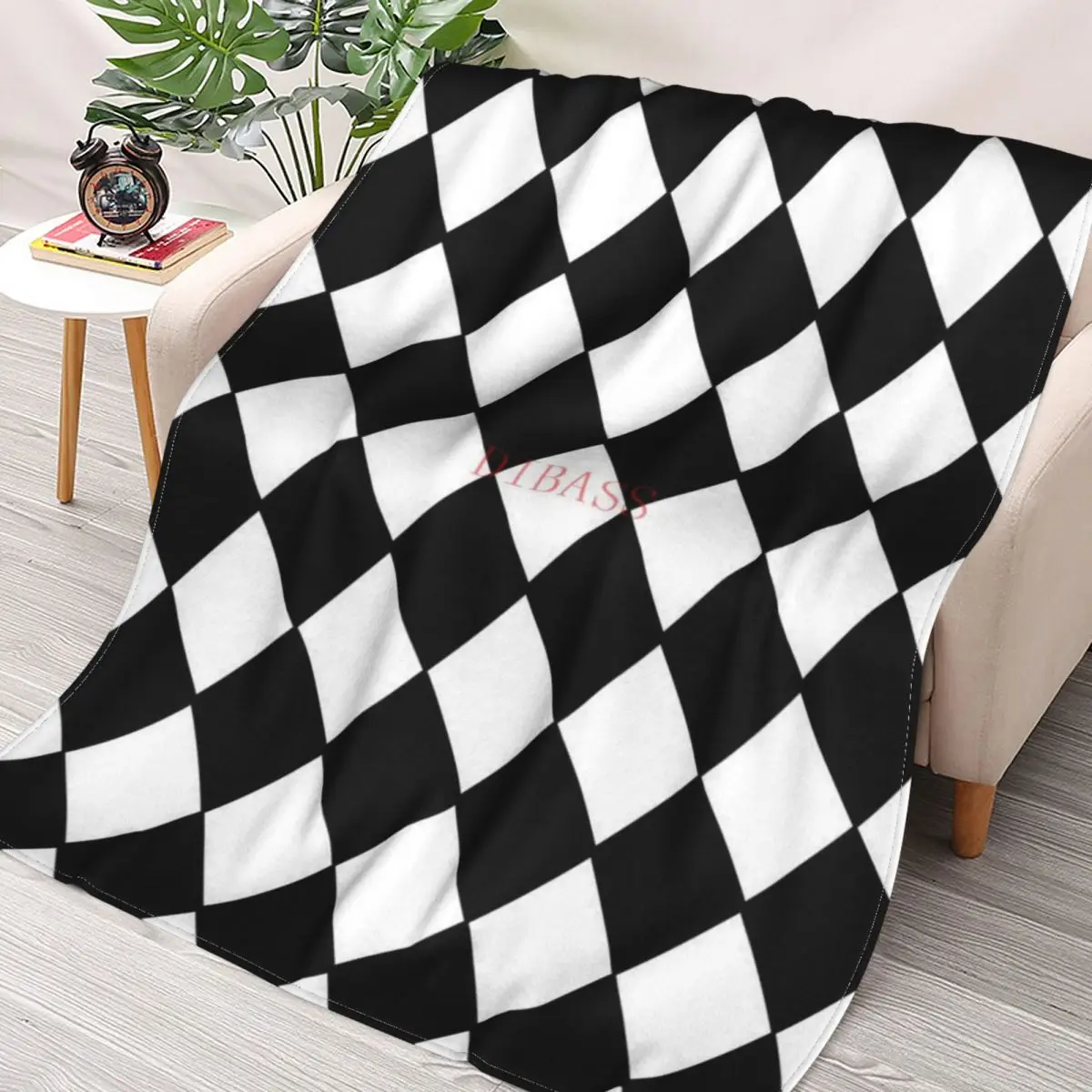 

Black And White Contrast Harlequin Pattern 3D Printed Flannel Throw Blanket