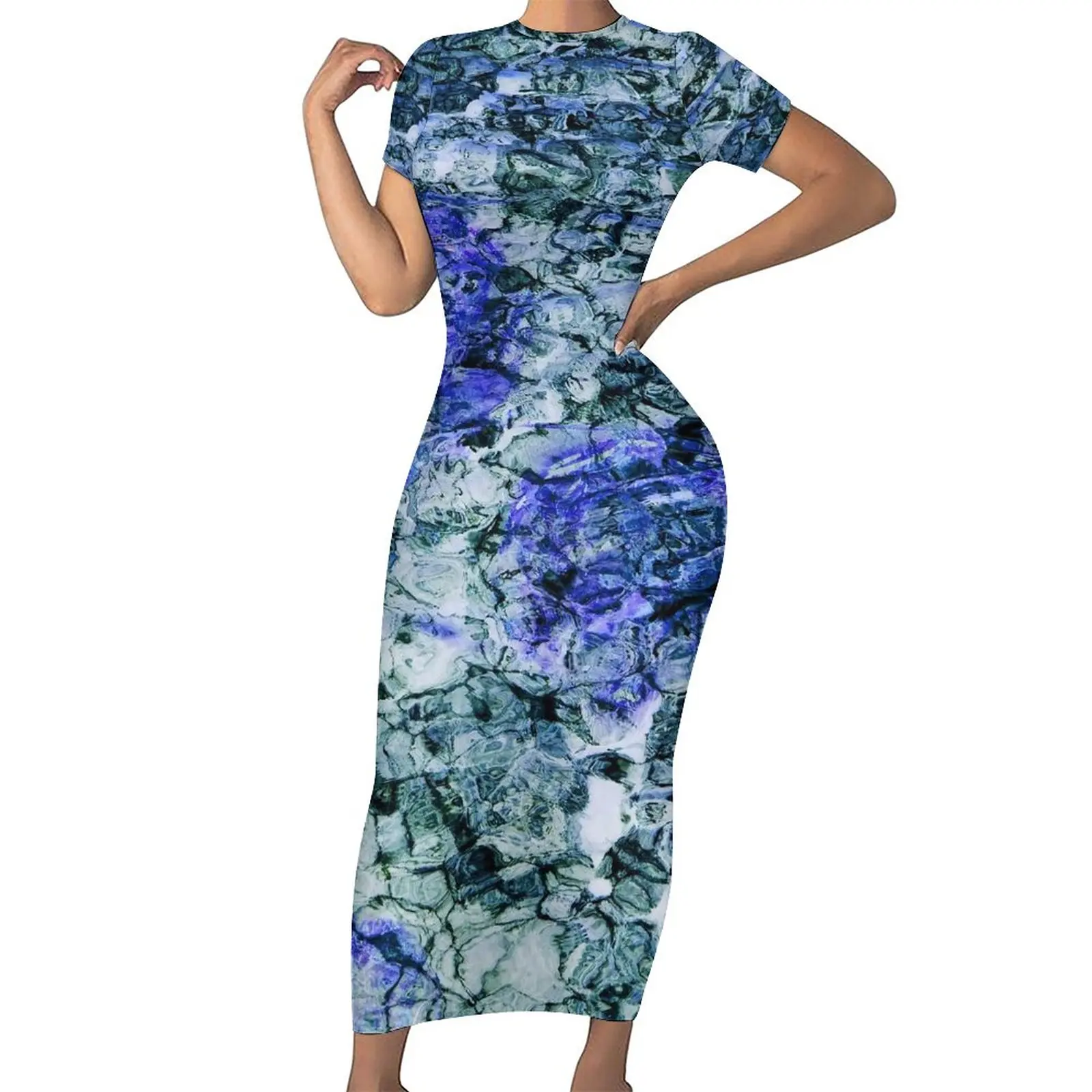 

Платье-макси с коротким рукавом и абстрактным принтом, большого размера