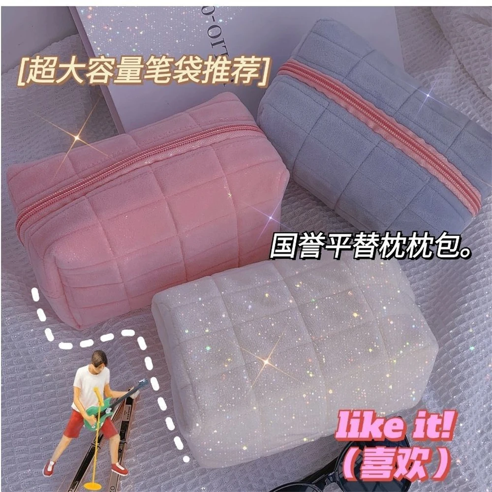 2022 Women Cosmetic Bags Soft Plush Cosmetic Bag Fluffy Cosmetic Makeup Storage Bag Travel Wash Storage Bag Handbag Lady Gift