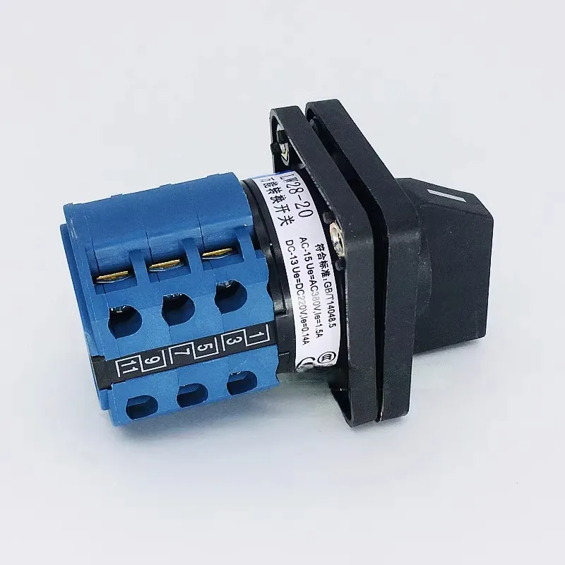 Фонарь задний и два или три редуктора ручной автоматический удаленный локальный