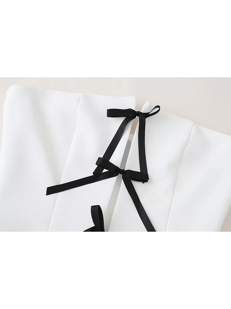 Женский топ на шнуровке без бретелек с открытой спиной и бантом