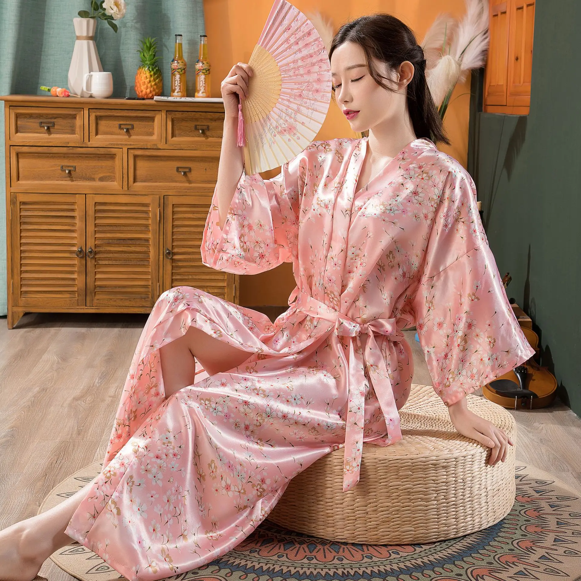 

New Silky Floral Printing Long Kimono Robe Bathrobe Women Silk Bridesmaid Robes Sexy Robes Satin Robe Ladies Dressing Gowns