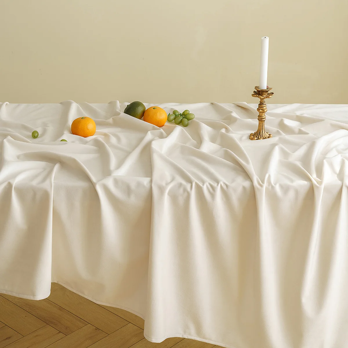 

Velvet Waterproof Tablecloth for Rectangle Tables Wrinkle Free Table Cloth Stain Resistant Table Cover for Wedding Party Camping