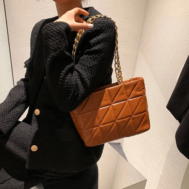 

Shoulder bags for women metal classic chain padded pattern shopping totes soft padded desing winter shoulder female totes