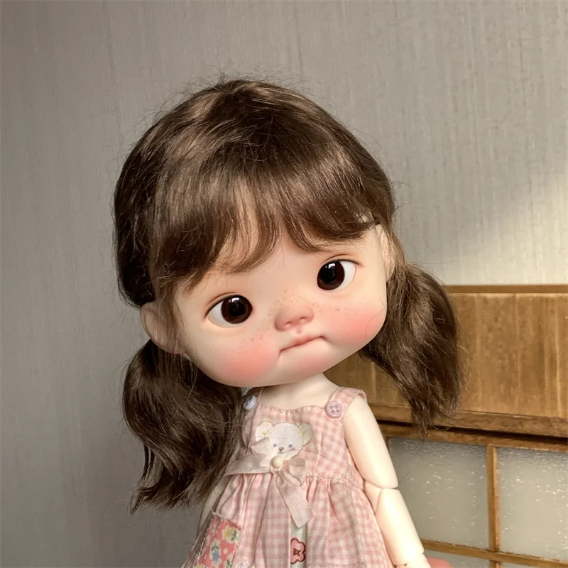 

BJD Doll Mohair Wigs For DianDian Blythe Qbaby Dolls Accessorie Tress Doll Fashion Short Hair Double Tail Bangs Wig Girl