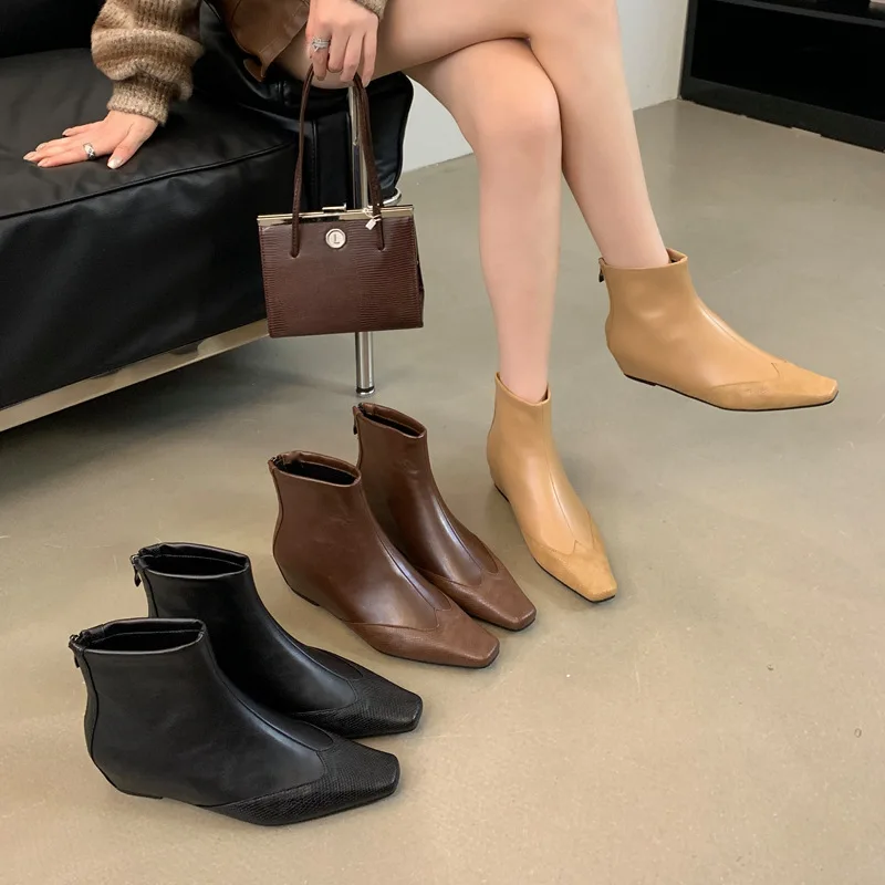 Женские резиновые сапоги на плоском каблуке. Туфли молнии. Сапоги с круглым