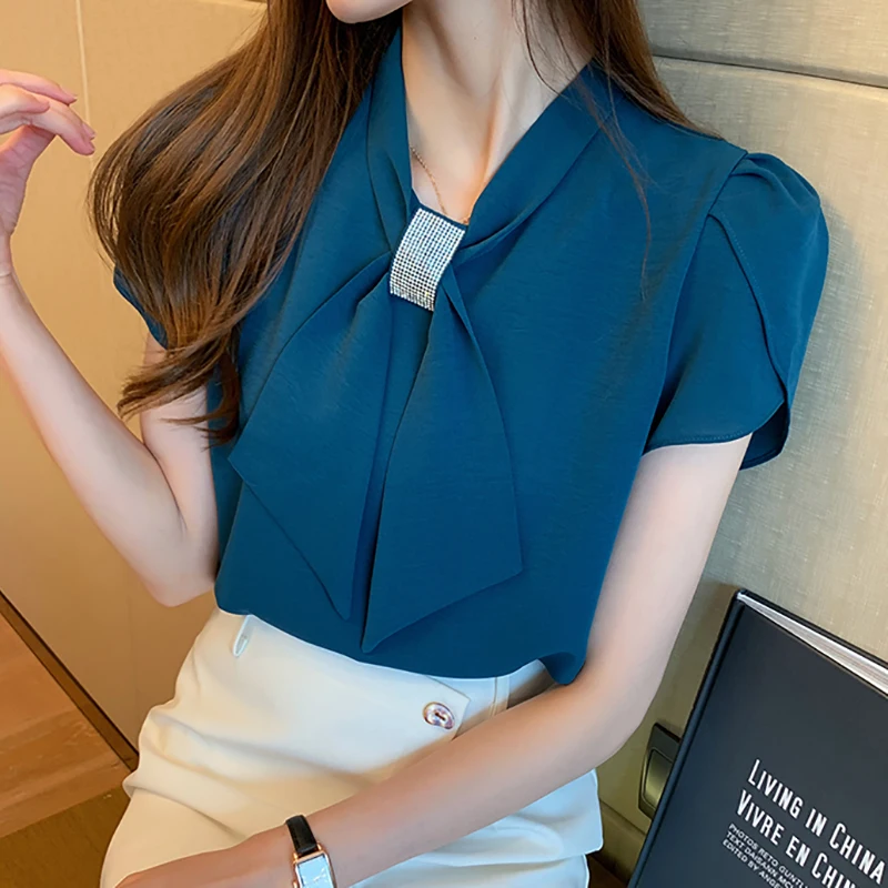 Женская шифоновая блузка с коротким рукавом-лепестком и бантом | одежда