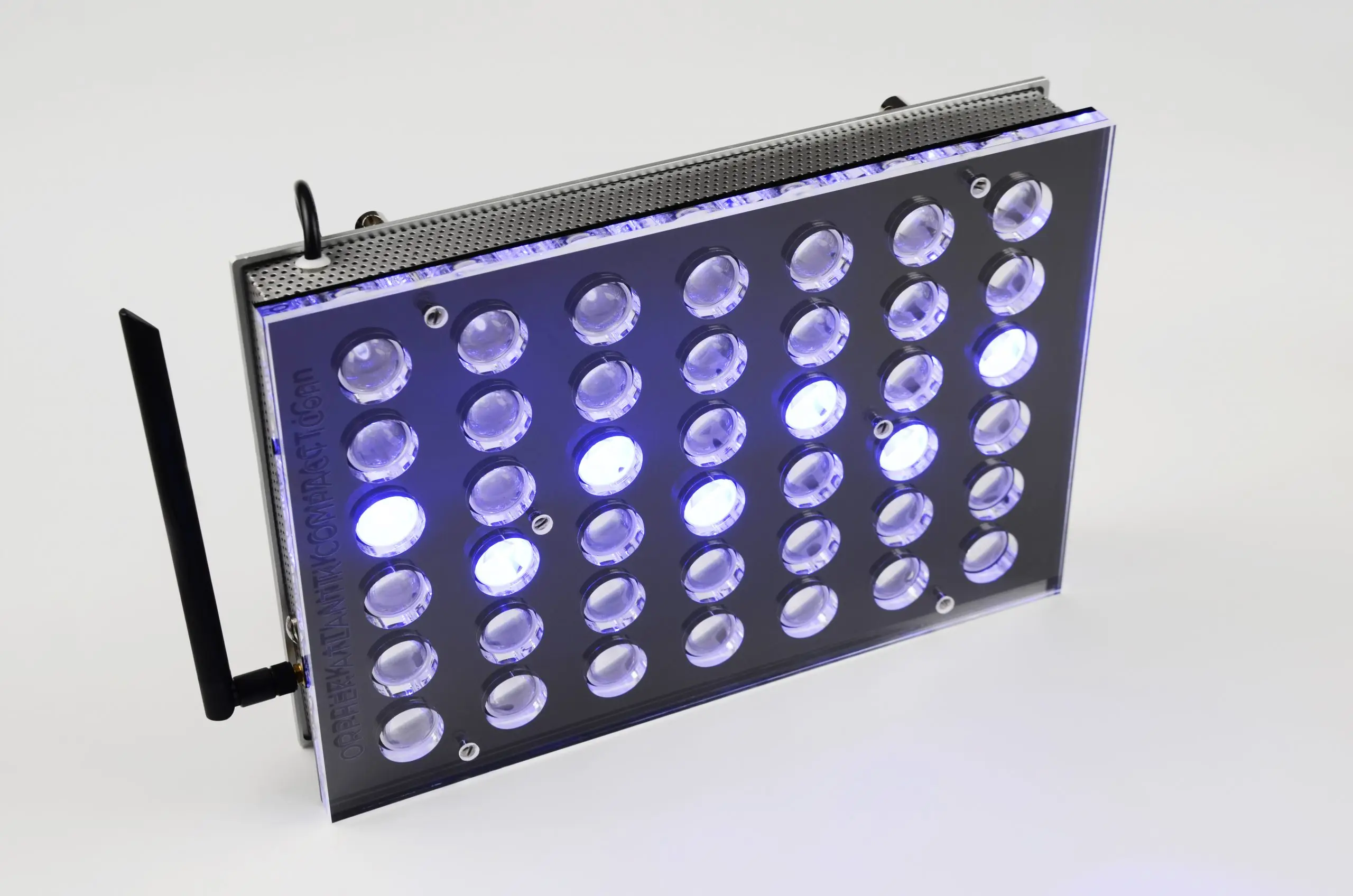

Аквариумное светодиодное освещение Orphek atlpk Compact - Reef
