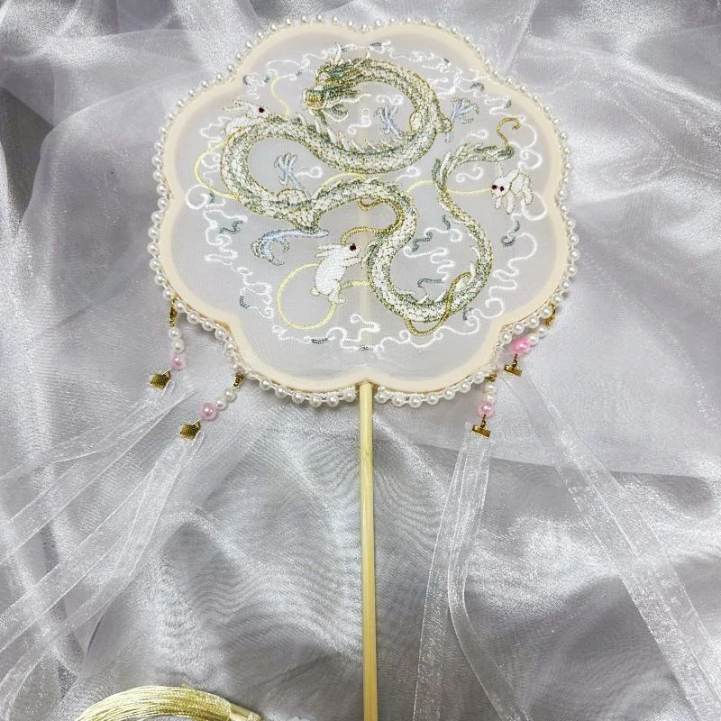 

Круглый вышитый веер Hanfu из шелка