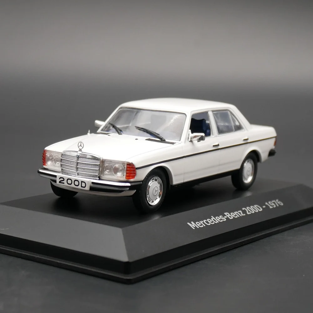 

ixo 1:43 BENZ 200D 1971 alloy car model metal toy car
