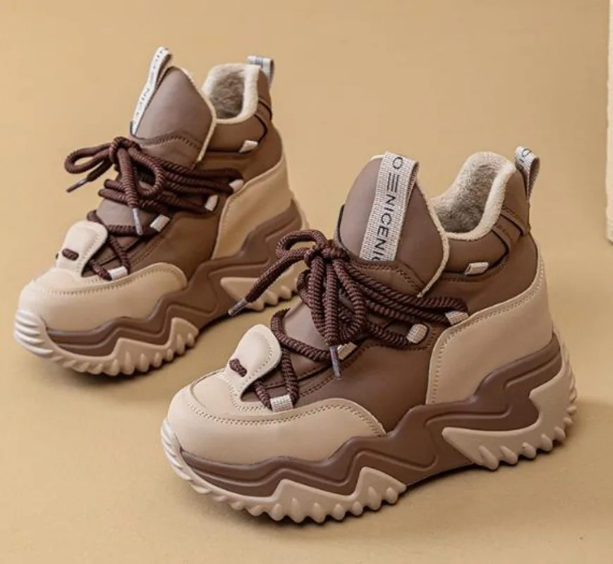 Женские кроссовки из натуральной кожи на танкетке 7 5 см