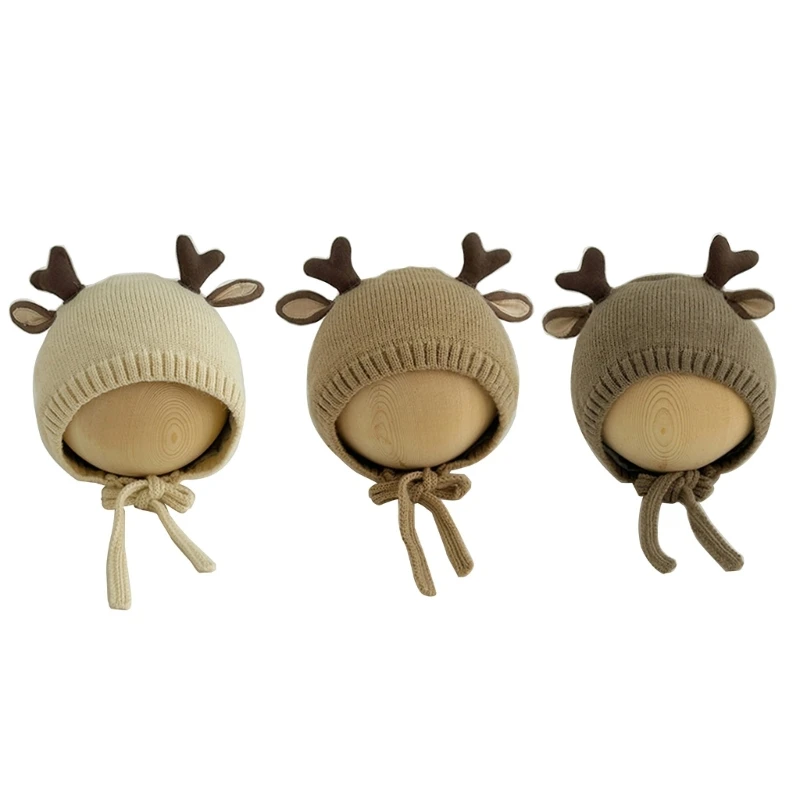 

Warm Winter Baby Hat with Deer Horns Decor Soft and Thick Kids Beanie Cap