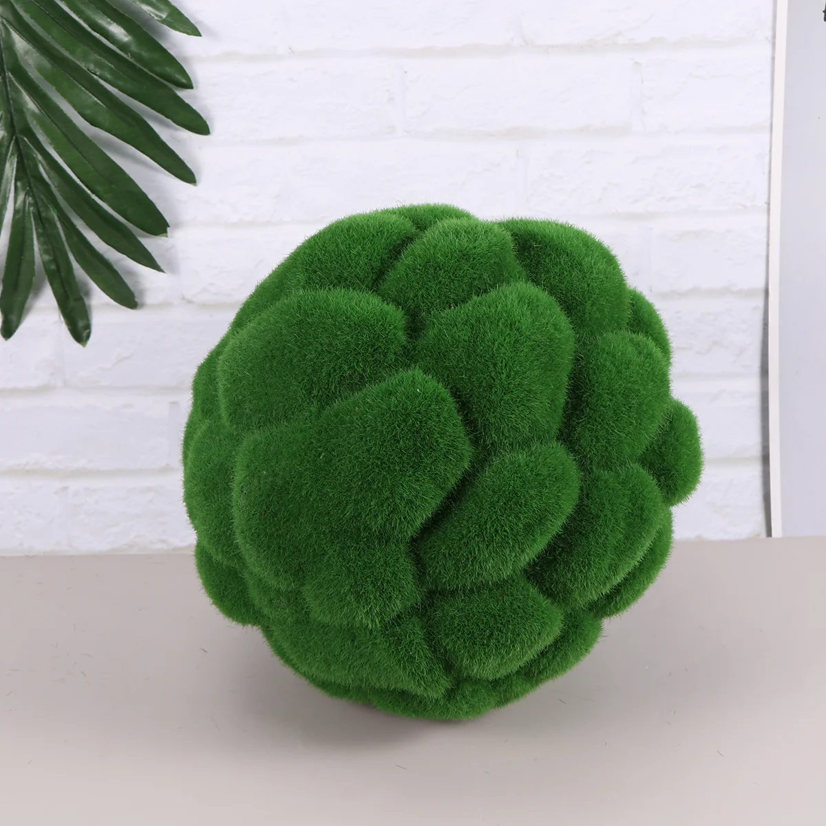 

Hanging Topiary Green Artificial Moss Balls Decorative Moss Stones Greenery Balls Decoration for Wedding Party Decoration 12CM