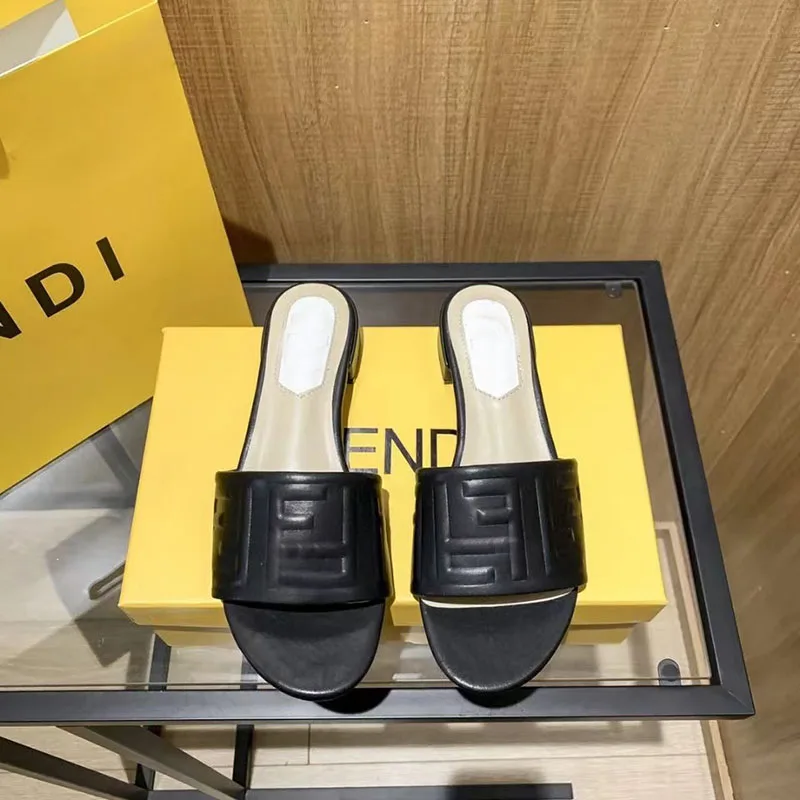 

2022 New Women's Shoes Slippers Leather One-line Flat Sandals FF Fashion Outdoor Beach Resort Leisure Slippers