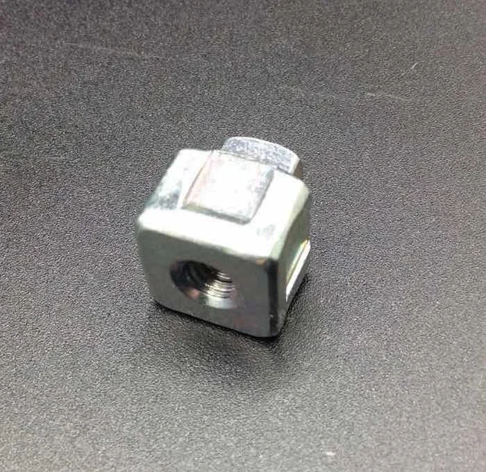 

Для Toyota Camry Highlander Corolla Crown Reiz воздушный фильтр фиксированный установочный винт