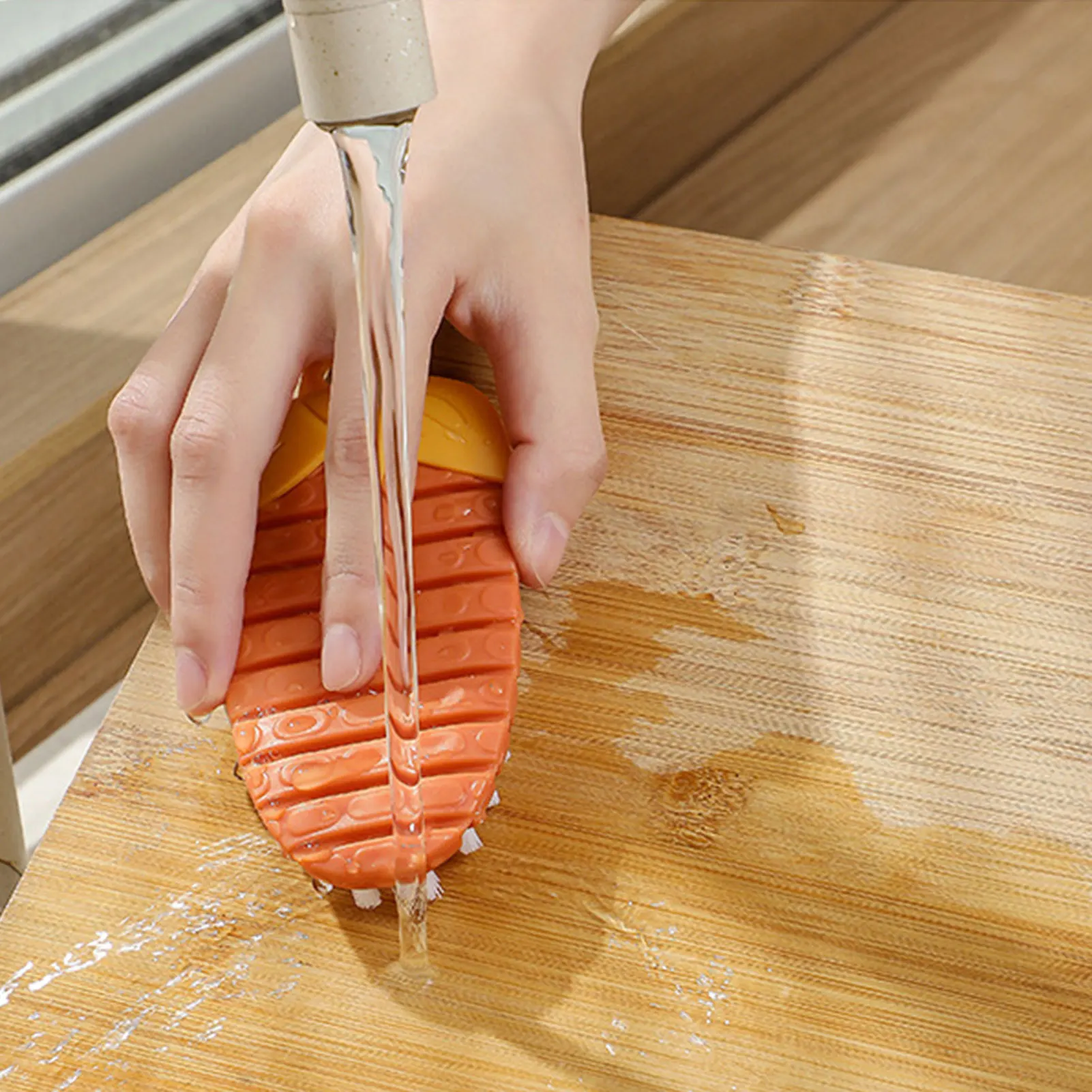 

Vegetable Brush Adorable Carrot-shaped Veggie Brush With Hole Flexible Bendable Potato Scrubber For Veggies Carrots Potatoes