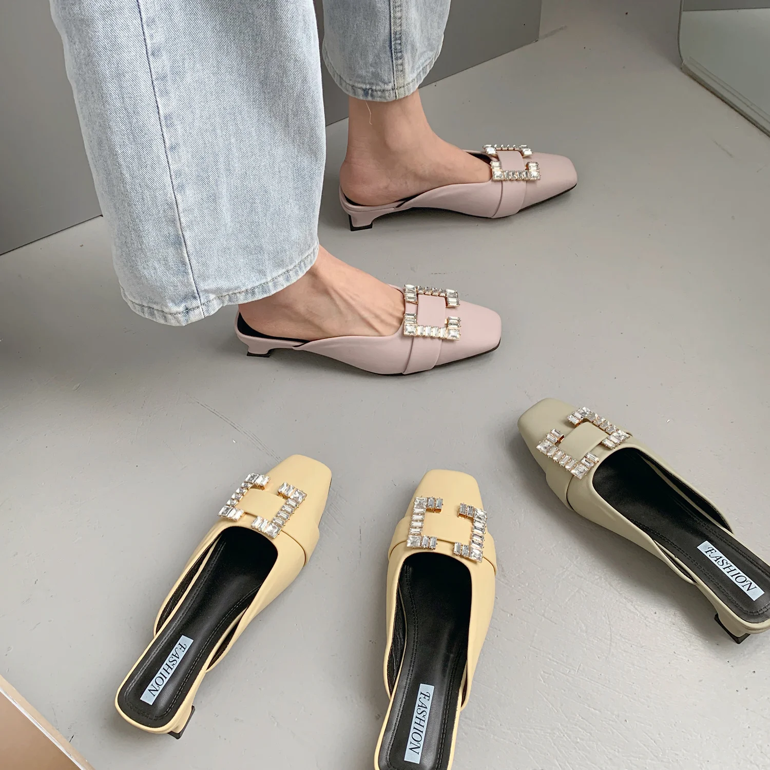 

Women's Shoes Slippers Outdoor Square Toe 2022 Spring and Summer New One-word Rhinestone Mid-heel Mules